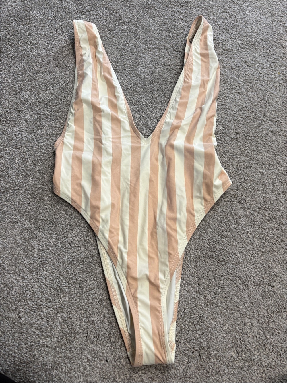 NWT Dippin Daisy’s Stripped Swimsuit